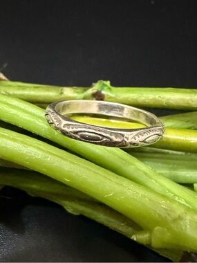 Vintage 925 Sterling Silver Southwestern Skinny Stackable Ring Size 9